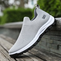 Men Breathable Fabric Non Slip Comfy Slip On Casual Walking Shoes