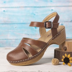 LOSTISY Women Hollow Closed Toe Solid Color Stitching Clogs Sandals