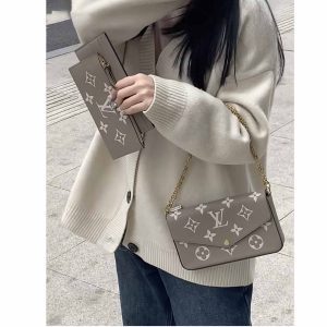 L012 shoulder bag