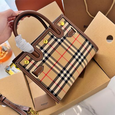 BU 004 handbag