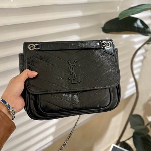 Y002484  Shoulder bag