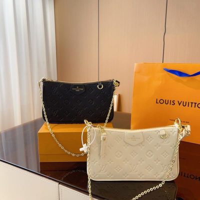 L3364410 Shoulder bag