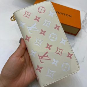 L005661 wallet