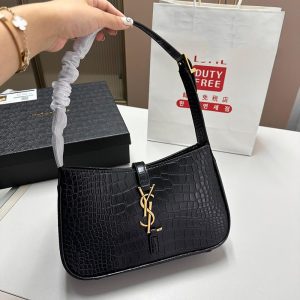 Y006632012 Shoulder bag