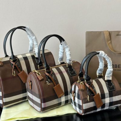 B998713 handbag