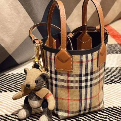 B78976 handbag