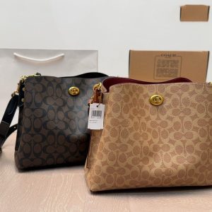 C 2235894563 handbag