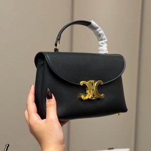 C 9q02985 handbag