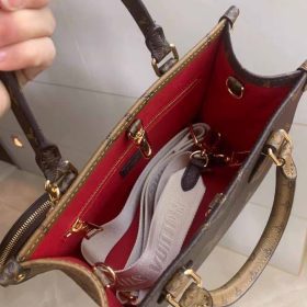 L568500 Shoulder bag photo review