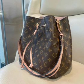 L044 Bucket Bag photo review