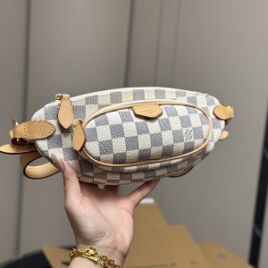 L 2015812 01 handbag