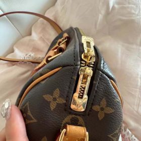 L681 Shoulder bag photo review