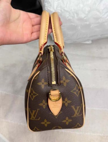 L681 Shoulder bag photo review