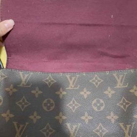 L8562174   Shoulder bag photo review