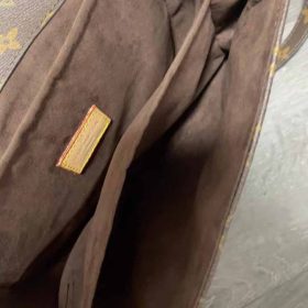 261164 Shoulder Bags photo review