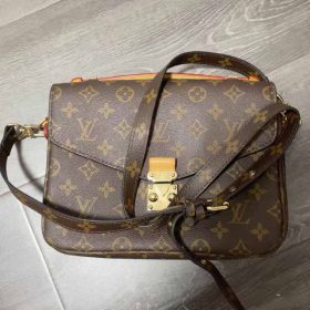 261164 Shoulder Bags photo review