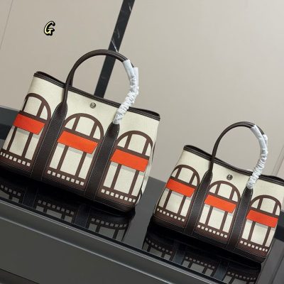 H 25101201 handbag