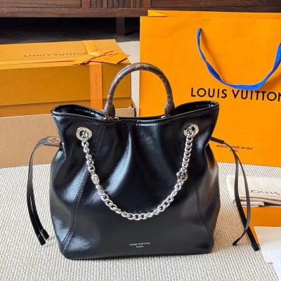 L251115 01 handbag