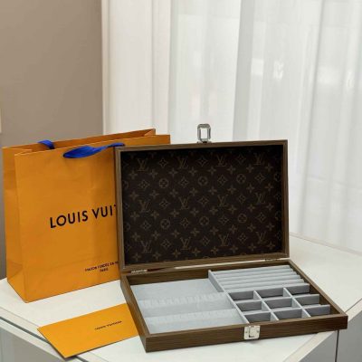 L263312007 box